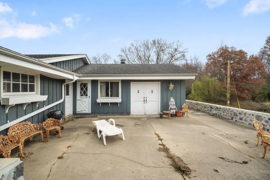 W275S3302 Burnell DRIVE, Waukesha, WI 53189 - Image #3