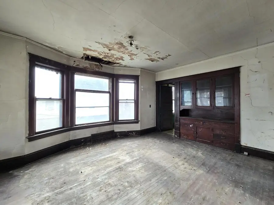 3921 N 19th PLACE, Milwaukee, WI 53206 - Image #3