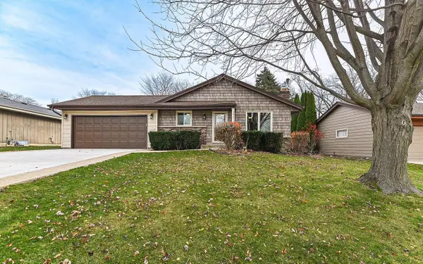 3327 Southwood DRIVE, Racine, WI 53406