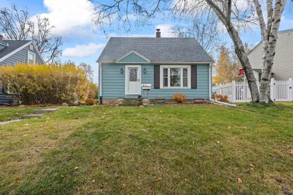 8603 W Stuth AVENUE, West Allis, WI 53227