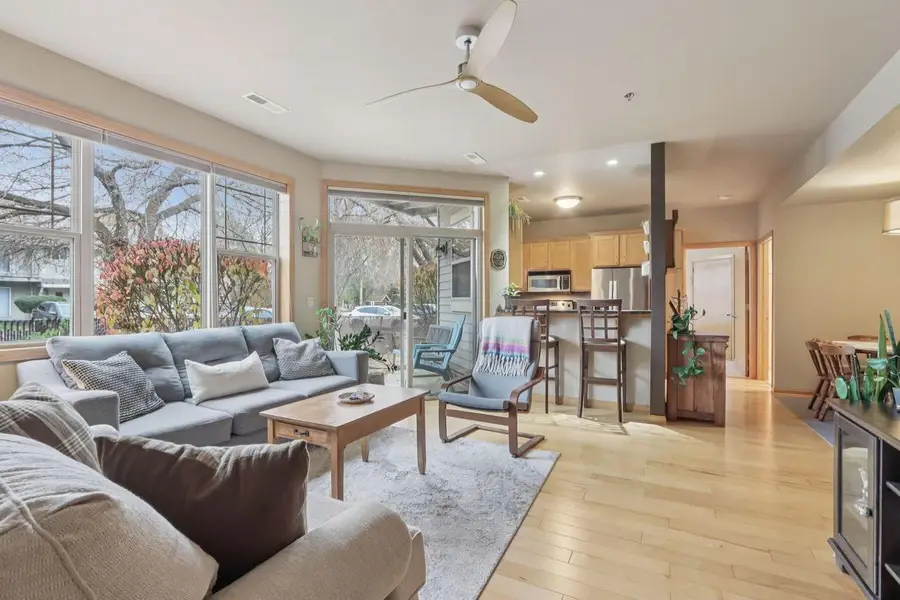 N82W13360 Fond Du Lac AVENUE #102, Menomonee Falls, WI 53051 - Image #3