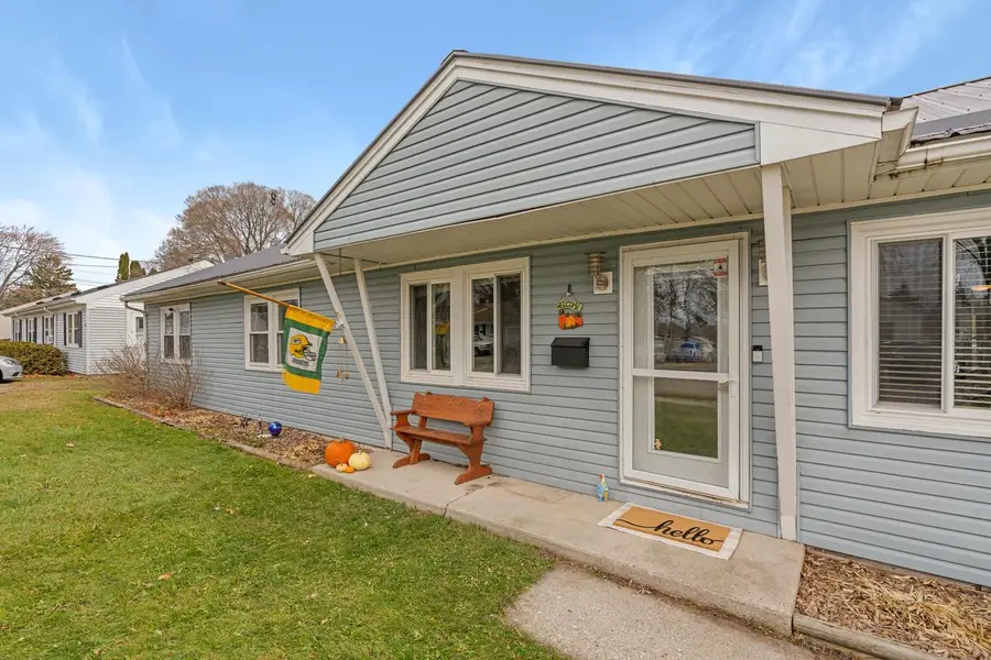 957 MacArthur DRIVE, Manitowoc, WI 54220 - Image #2