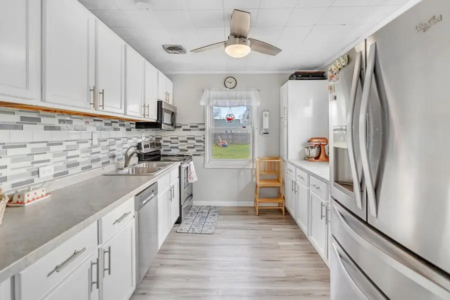 957 MacArthur DRIVE, Manitowoc, WI 54220 - Image #3