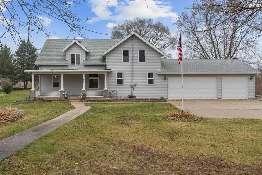 815 Fredonia AVENUE, Fredonia, WI 53021 - Image #2