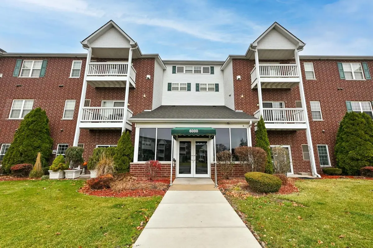 6000 S Buckhorn AVENUE #308, Cudahy, WI 53110 - Image #1