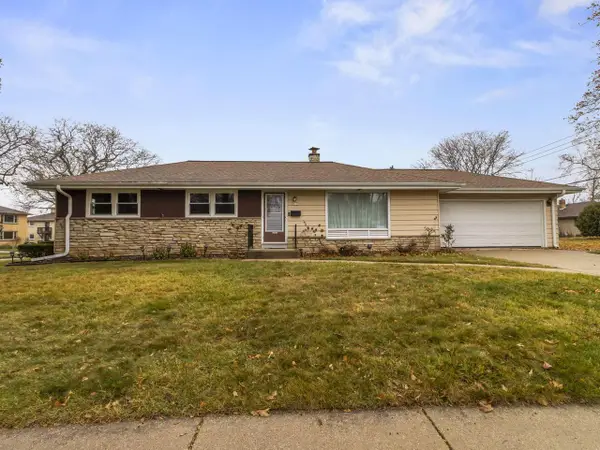 3025 S 72nd STREET, West Allis, WI 53219