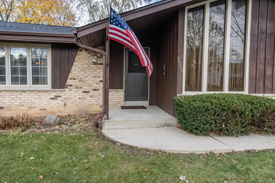 3950 S Camrose ROAD, New Berlin, WI 53151 - Image #2