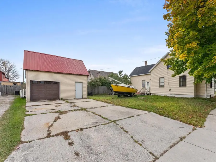 1816 Wollmer STREET, Manitowoc, WI 54220 - Image #3