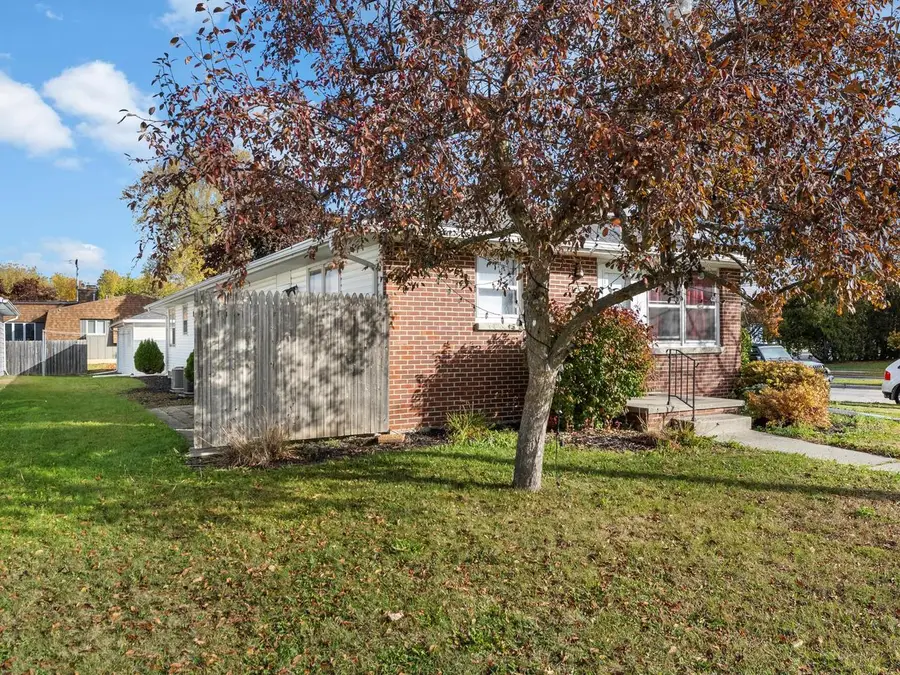 3502 W Marshall STREET, Manitowoc, WI 54220 - Image #2