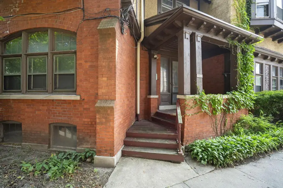 1815 N Oakland AVENUE, Milwaukee, WI 53202 - Image #3