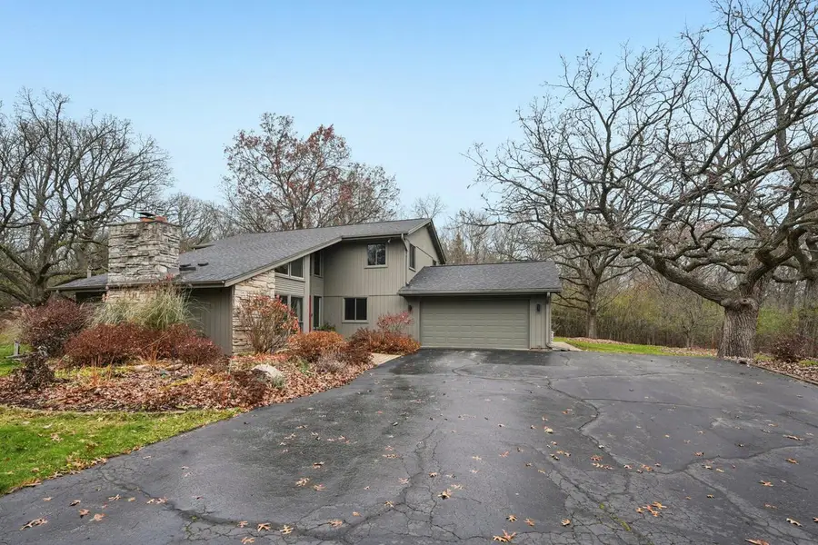 W332S4375 Saddleback DRIVE, Dousman, WI 53118 - Image #3