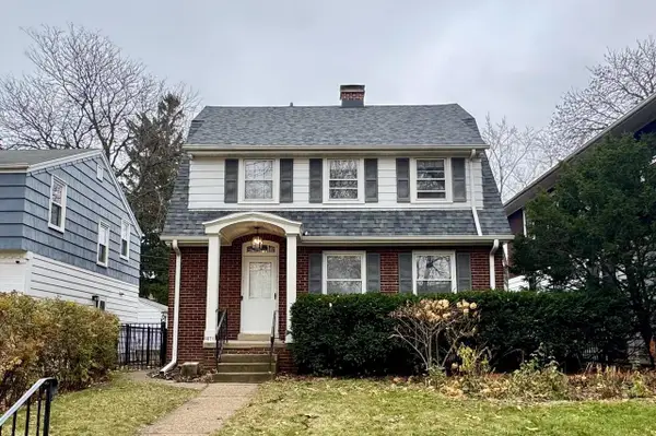 4616 N Larkin STREET, Whitefish Bay, WI 53211