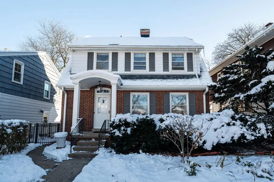 4616 N Larkin STREET, Whitefish Bay, WI 53211 - Image #2