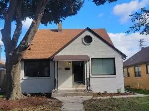 6352 W Medford AVENUE, Milwaukee, WI 53218