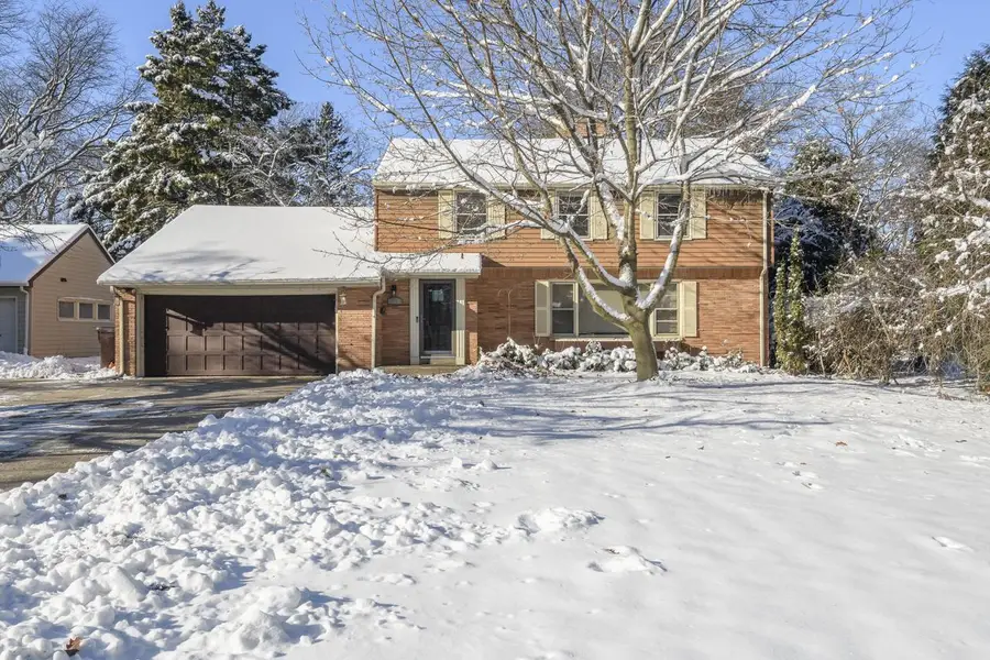 902 Lake DRIVE, South Milwaukee, WI 53172 - Image #2