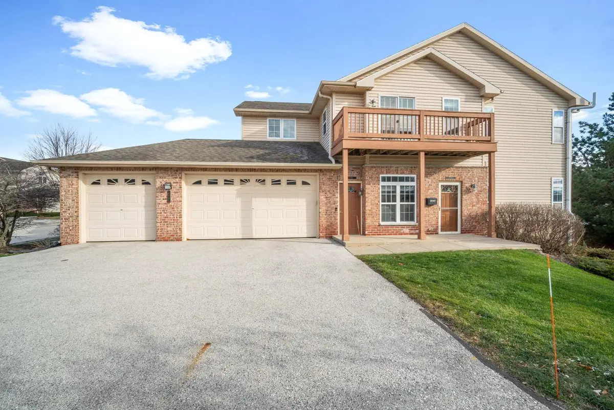 17795 W Jacobs DRIVE, New Berlin, WI 53146 - Image #1