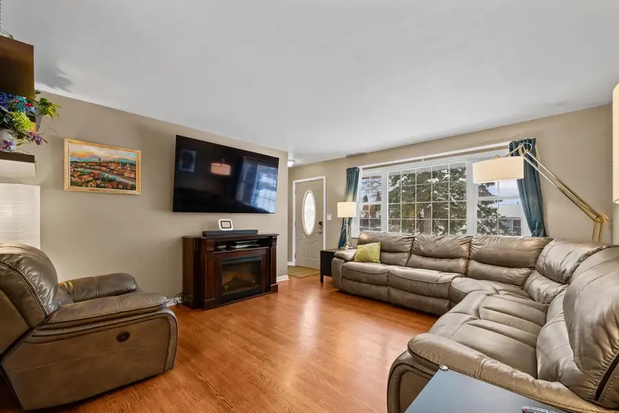 5860 W Ester PLACE, Brown Deer, WI 53223 - Image #3