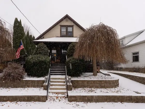 1030 S 21st STREET, Manitowoc, WI 54220