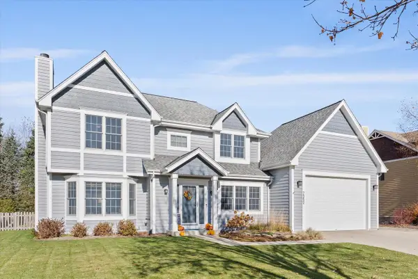 N42W7352 West Pointe COURT, Cedarburg, WI 53012