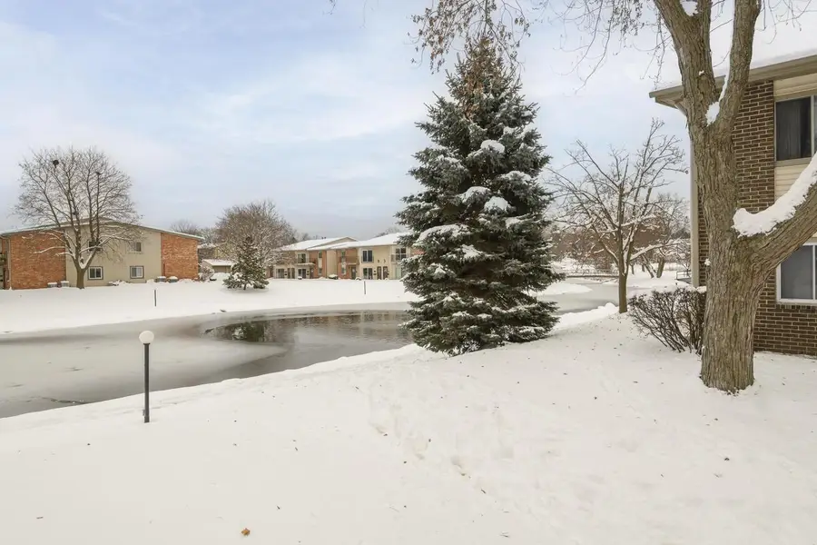 W169N11452 Biscayne DRIVE #14, Germantown, WI 53022 - Image #2