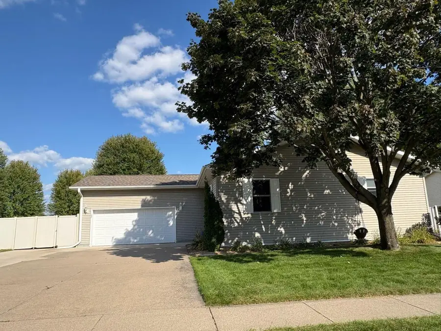 137 Acorn LANE, West Salem, WI 54669 - Image #2