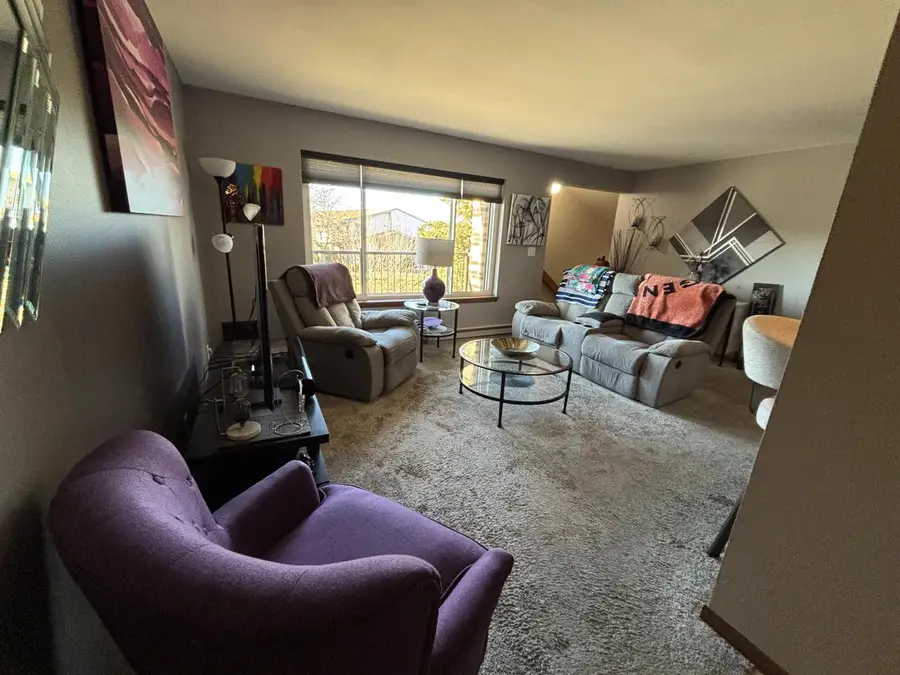 W176N9746 Riversbend CIRCLE #E, Germantown, WI 53022 - Image #3