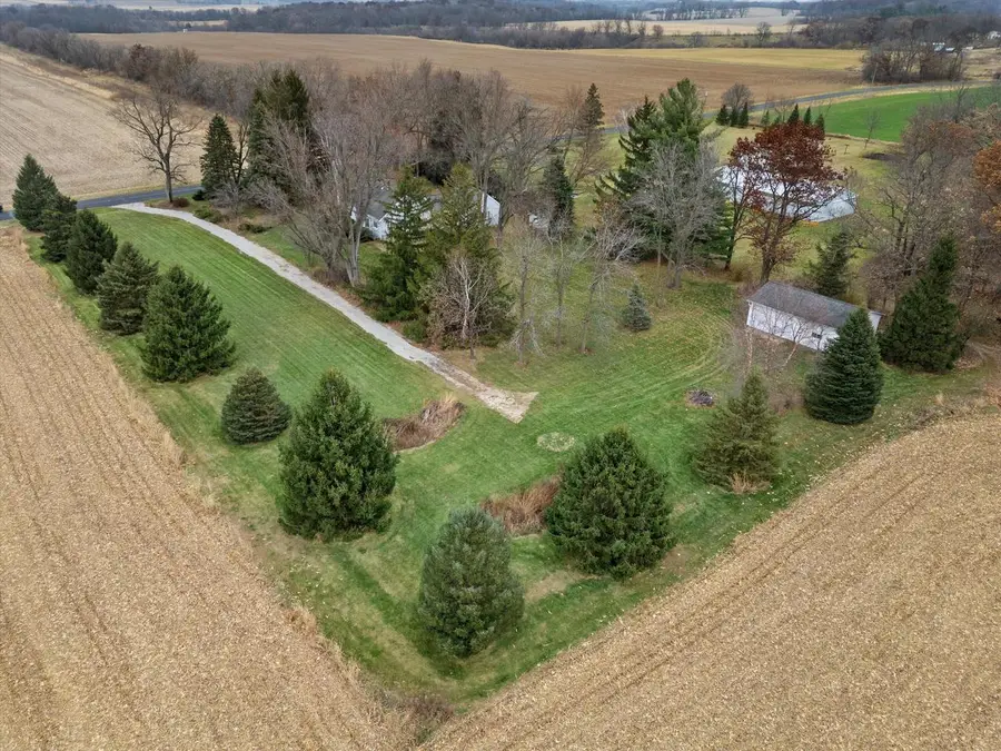 W4101 Scotch Bush ROAD, Elkhorn, WI 53121 - Image #2