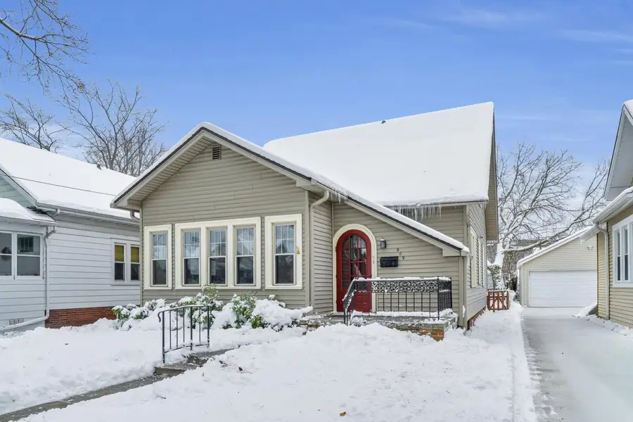 909 Augusta STREET, Racine, WI 53402 - Image #3