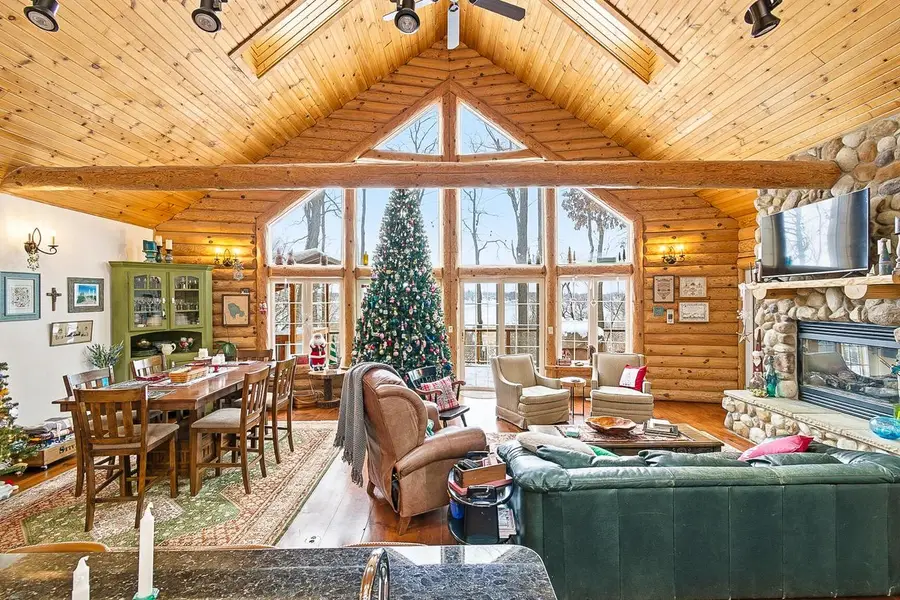 N4272 Sleepy Hollow Road, Cambridge, WI 53523 - Image #2