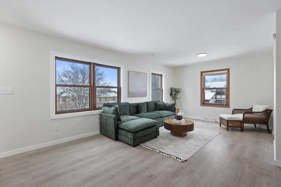 530 Manchester LANE, Hartland, WI 53029 - Image #2