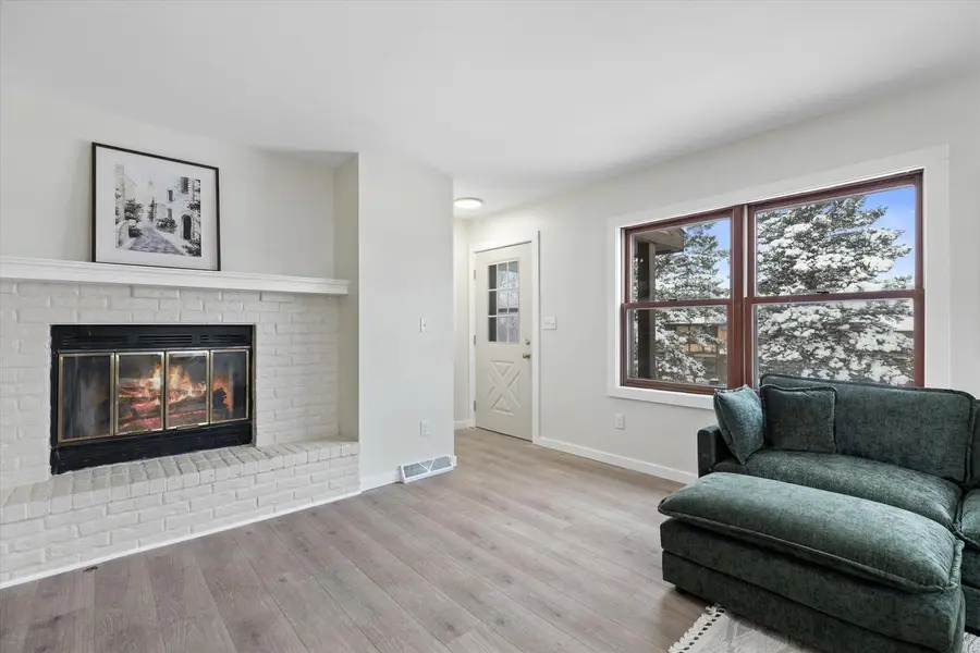 530 Manchester LANE, Hartland, WI 53029 - Image #3