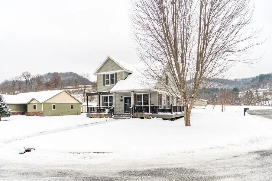 100 Creekside COURT, Coon Valley, WI 54623 - Image #2