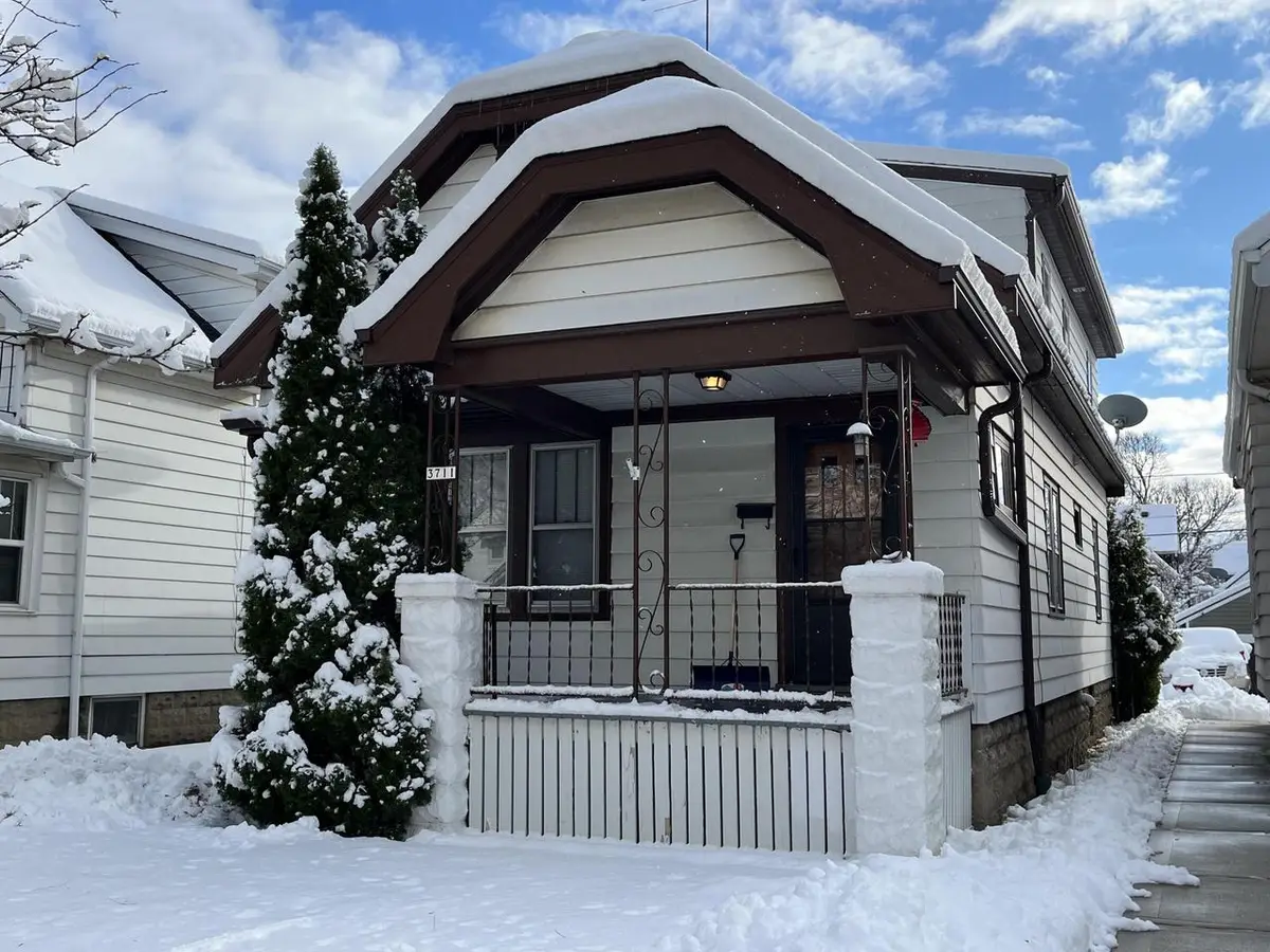 3711 W Orchard STREET, Milwaukee, WI 53215 - Image #1