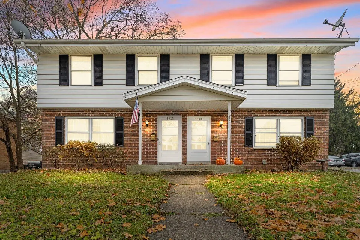 1542 Whiterock AVENUE #1544, Waukesha, WI 53186 - Image #1