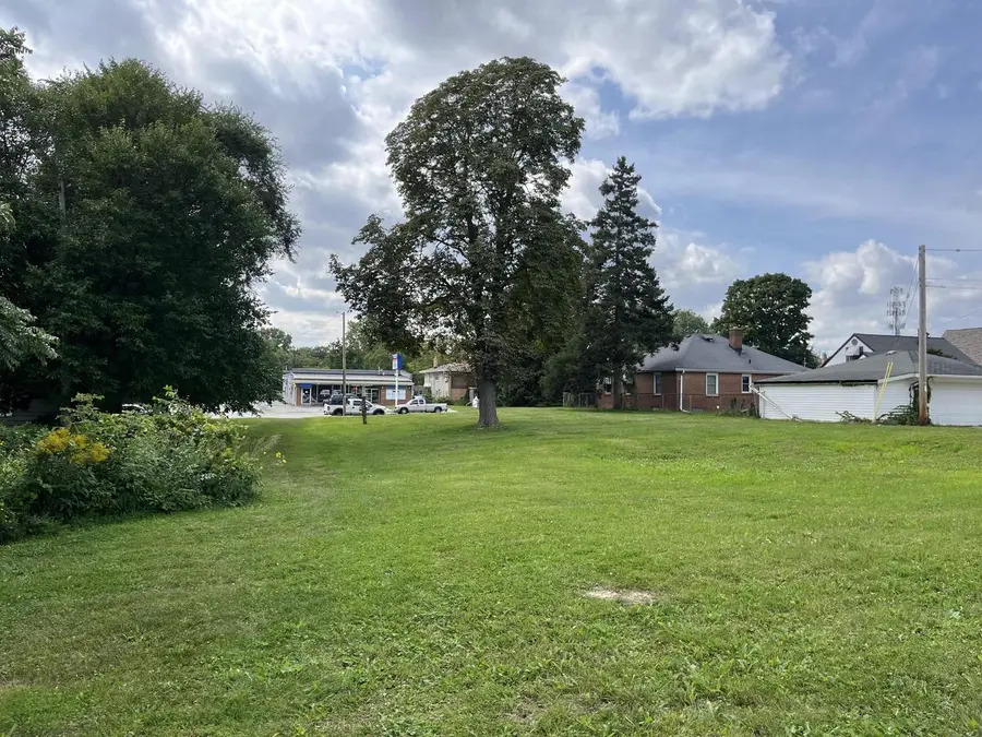 3814 S KINNICKINNIC AVENUE, Saint Francis, WI 53235 - Image #2