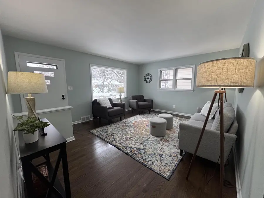 9331 W Elmore AVENUE, Milwaukee, WI 53222 - Image #2