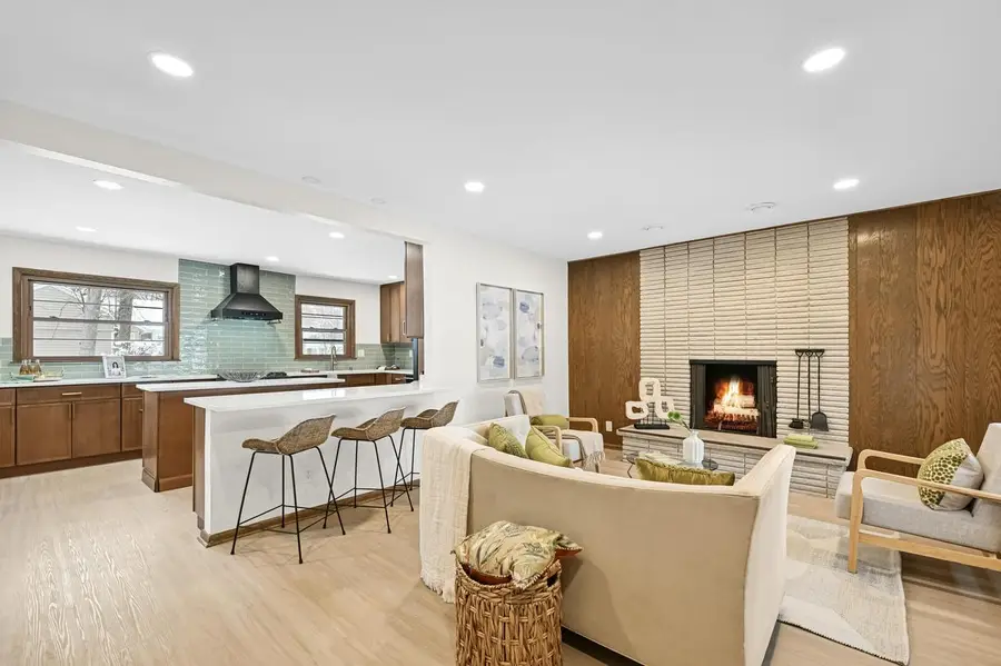 7711 N Van Dyke ROAD, Fox Point, WI 53217 - Image #3