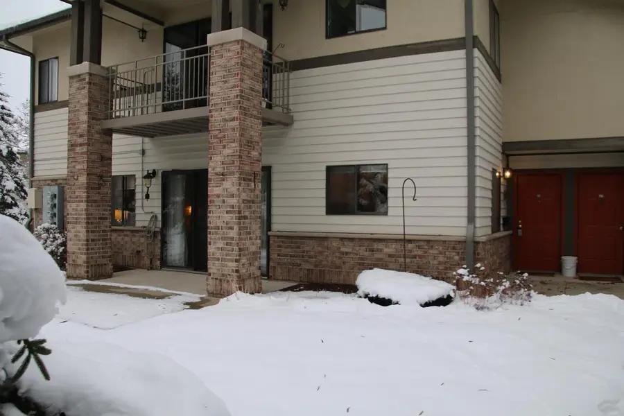 500 W Bender ROAD #46, Glendale, WI 53217 - Image #2