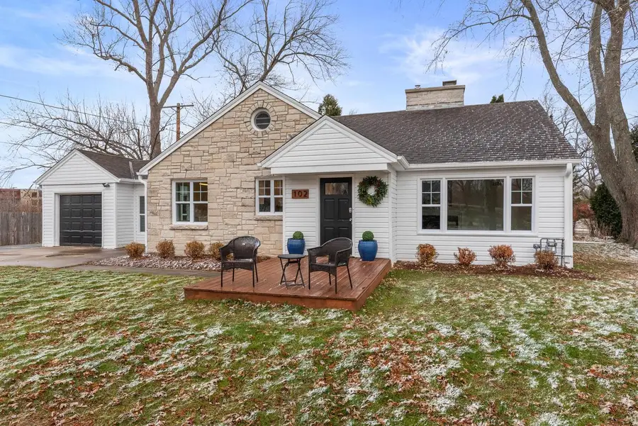 102 W Calumet ROAD, Fox Point, WI 53217 - Image #2