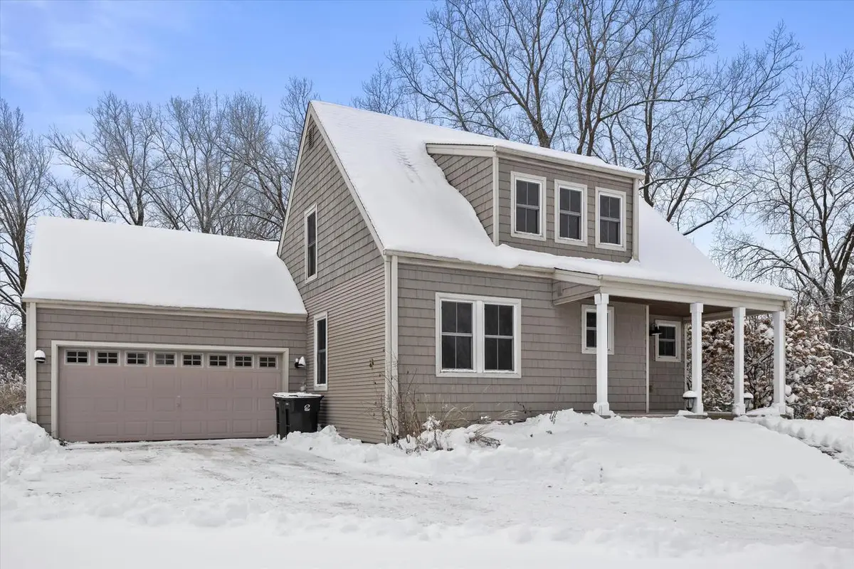 S72W22075 Patrick DRIVE, Muskego, WI 53150 - Image #1
