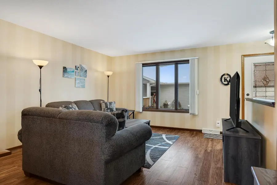 917 10th AVENUE N, Onalaska, WI 54650 - Image #3