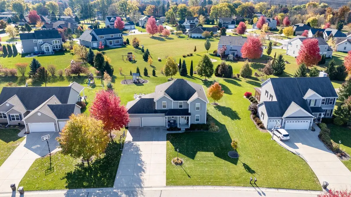 N42W22833 Beacon COURT, Pewaukee, WI 53072 - Image #1