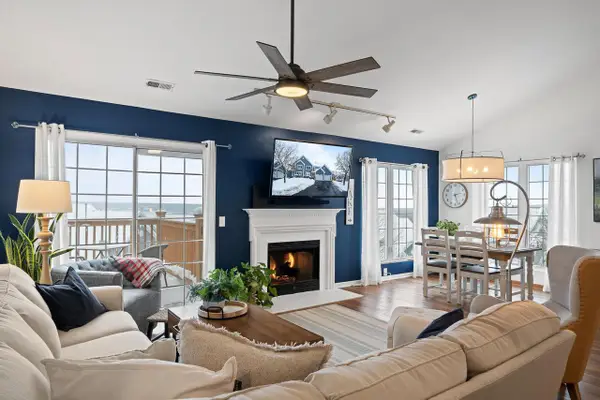 1085 Lakeland DRIVE #9-23, Lake Geneva, WI 53147