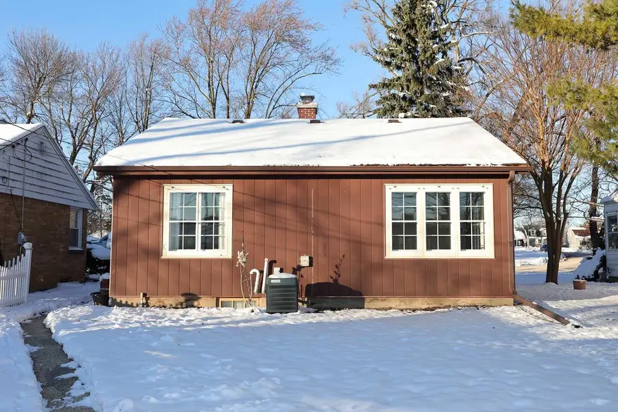 10907 Glenway COURT, Wauwatosa, WI 53222 - Image #2