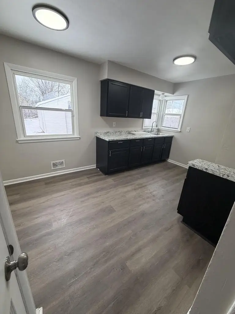 4340 W Eggert PLACE, Milwaukee, WI 53218 - Image #2