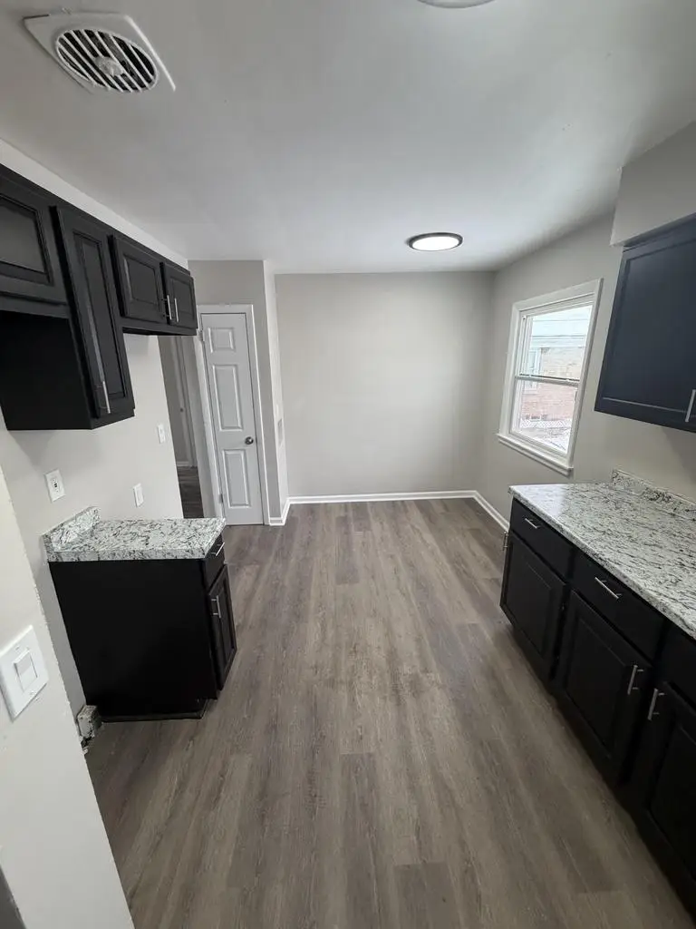 4340 W Eggert PLACE, Milwaukee, WI 53218 - Image #3