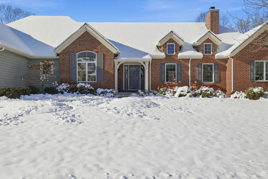 601 N Thornbush CIRCLE, Hartland, WI 53029 - Image #2