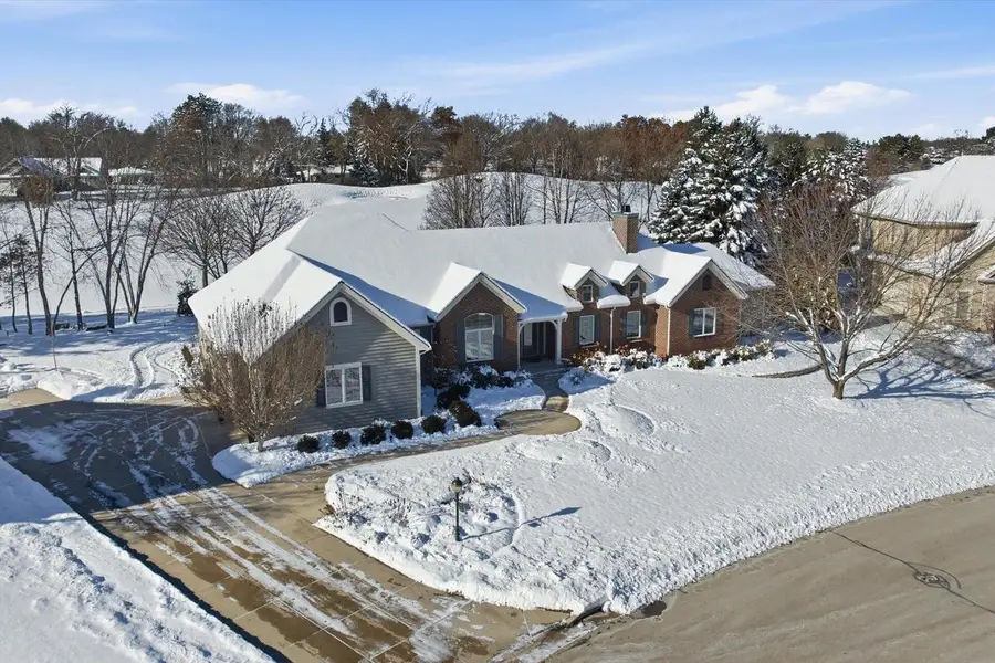 601 N Thornbush CIRCLE, Hartland, WI 53029 - Image #3