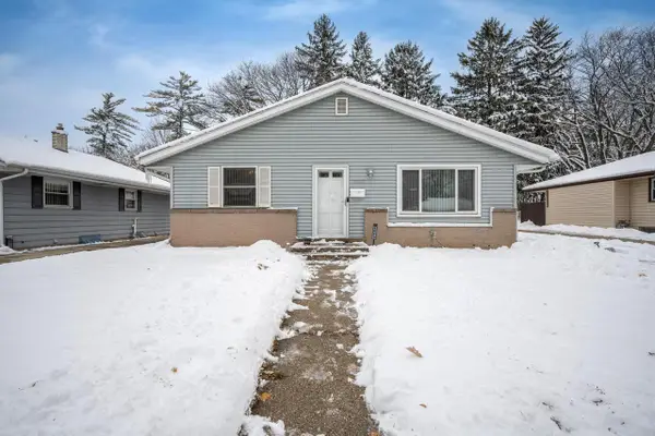 4640 W brentwood COURT, Milwaukee, WI 53223
