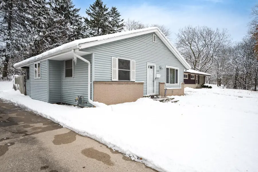 4640 W Brentwood COURT, Milwaukee, WI 53223 - Image #3
